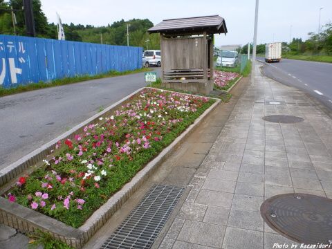 道路沿いの地蔵堂