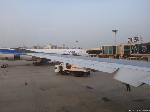 金浦空港、機内で