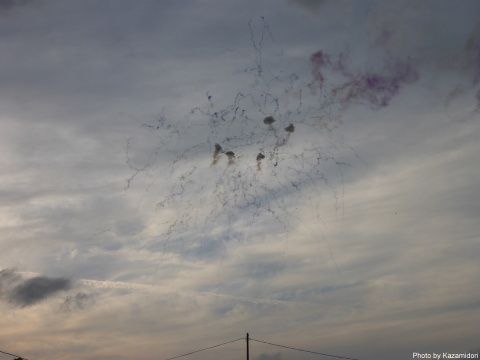 昼花火開始